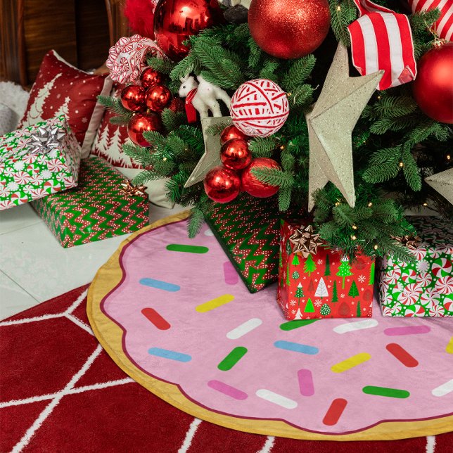 Rosa Donut mit farbenfrohen Sprinklen Polyester Weihnachtsbaumdecke (Pink Donut with Colorful Sprinkles Brushed Polyester Tree Skirt)