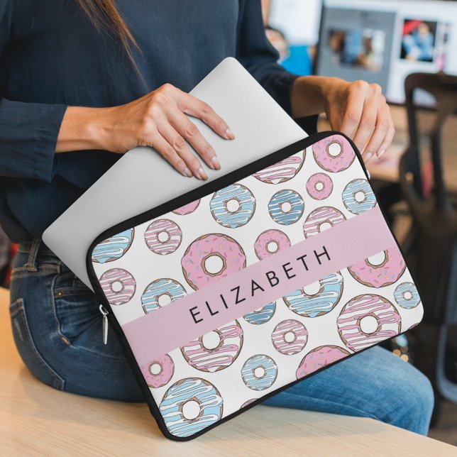 Rosa Donuts, blaue Donuts, Sprinklen, Ihr Name Laptopschutzhülle (Von Creator hochgeladen)