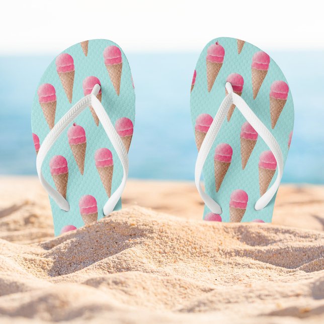 Rosa Erdbeere Eis Crememuster, blau Flip Flops (Von Creator hochgeladen)