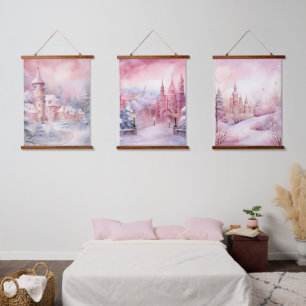 Rosa Fairytale Burgen von Castel San Pietro Wandteppich Mit Holzrahmen