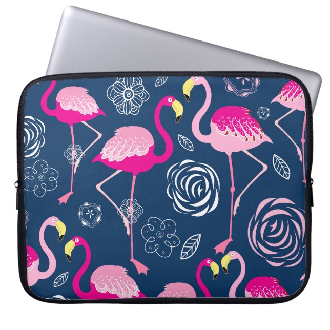 Rosa Flamingos: Grafisches dunkles Muster Laptopschutzhülle (Vorderseite)