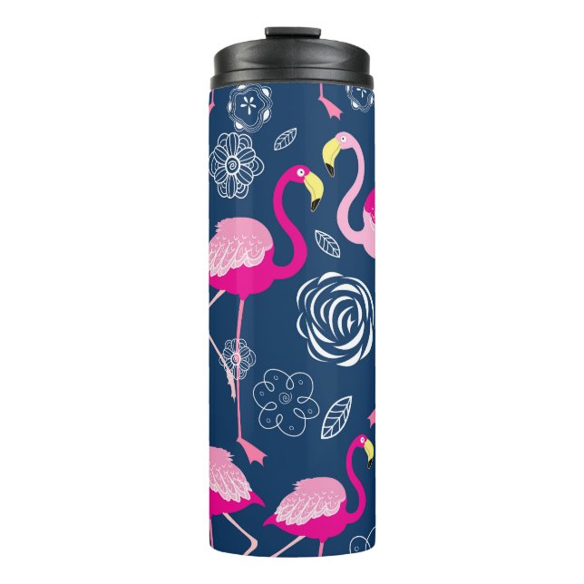 Rosa Flamingos: Grafisches dunkles Muster Thermosbecher (Vorderseite)