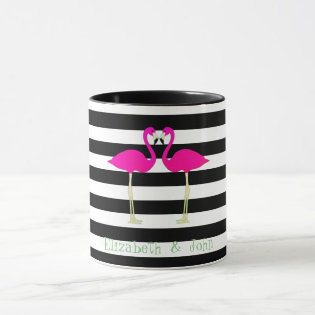 Rosa Flamingos, Schwarz-weiße Streifen, Personalis Tasse (Zentrum)