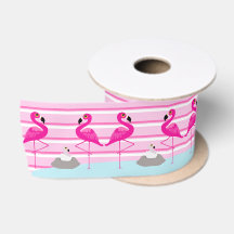 Rosa Flamingos und schlüpfende Babypinke