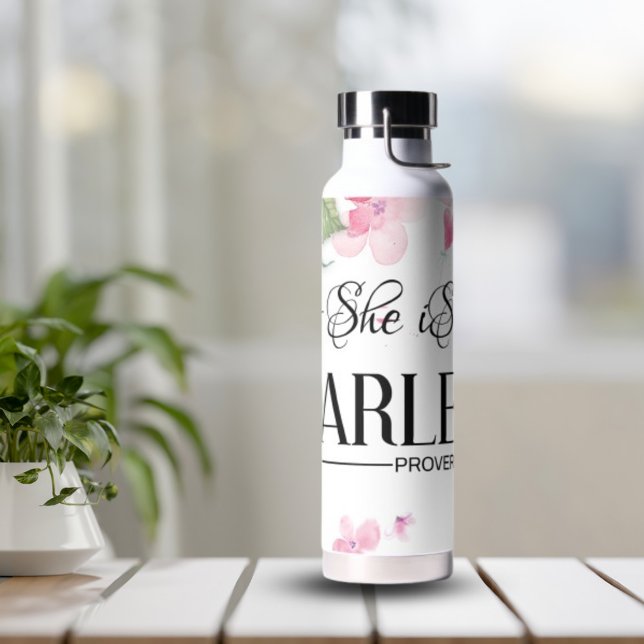 Rosa Floral Sie ist furchtlos Prov 31:25 Trinkflasche (Von Creator hochgeladen)