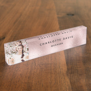 Rosa Foto Monogramm moderner Mitarbeiter Namensplakette