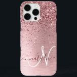 Rosa gebürsteter Glitzer Monogramm Name iPhone 16 Pro Max Hülle<br><div class="desc">Dieses schicke und schicke Gehäuse mit hübschem,  schwarz-rosa funkelndem Glitzer auf einem rot-rosa gebürsteten metallischen Hintergrund ist einfach zu personalisieren.</div>
