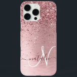 Rosa gebürsteter Glitzer Monogramm Name iPhone 16 Pro Max Hülle<br><div class="desc">Dieses schicke und schicke Gehäuse mit hübschem,  schwarz-rosa funkelndem Glitzer auf einem rot-rosa gebürsteten metallischen Hintergrund ist einfach zu personalisieren.</div>