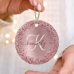 Rosa gebürsteter Glitzer Monogramm Name Keramik Ornament<br><div class="desc">Dieses trendige,  schicke Design mit hübschem,  rosa funkelndem Imitat auf einem rot-rosa gebürsteten metallischen Hintergrund verleiht dem stilvollen Ständer Glitzer Note.</div>