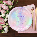 Rosa Geburtsname lila Glitzer holografischer Name Pappteller<br><div class="desc">Ein gürtnig angesagter,  irisierender Hintergrund mit Einhorn- und Regenbogenpastellfarben in Rosa,  lila,  Rose Gold,  Minzgrün. Dekoriert mit Imitaten Glitzer Tropfen in Rose Gold,  rosa,  lila. Personalisieren und fügen Sie einen Namen und Alter. Das Wort Geburtstag wird mit einem modernen handgeschriebenen Schrift geschrieben.</div>
