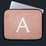 Rosa-Glitzer und Sparklogramm Laptopschutzhülle<br><div class="desc">Rosa Rose Gold Imitate Glitzer und sparkle Elegant Monogram Case. Dieser Fall kann so angepasst werden,  dass er Ihren Anfangs- und Vornamen enthält.</div>