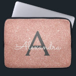 Rosa-Glitzer und Sparklogramm Laptopschutzhülle<br><div class="desc">Rosa Rose Gold und Karkohle Grau (Grau) Imitat Glitzer und sparkle Elegant Monogram Case. Dieser Fall kann so angepasst werden,  dass er Ihren Anfangs- und Vornamen enthält.</div>