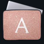 Rosa-Glitzer und Sparklogramm Laptopschutzhülle<br><div class="desc">Rosa Rose Gold Imitate Glitzer und sparkle Elegant Monogram Case. Dieser Fall kann so angepasst werden,  dass er Ihren Anfangs- und Vornamen enthält.</div>