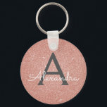 Rosa-Gold-Glitzer und Sparklogramm Schlüsselanhänger<br><div class="desc">Rosa Rose Gold Imitate Glitzer und sparkle Eleganter Schlüsselanhänger. Diese Schlüsselanhänger können auf Ihren Vor- und Vornamen angepasst werden und sind ein perfektes Brautparty-,  Junggeselinnen-Abschied- oder Geburtstagsgeschenk.</div>