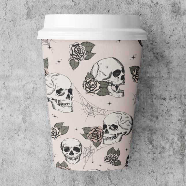 Rosa Gothic Skulls und Rose Halloween Pappbecher (Blush Pink Gothic Skull Paper Cup. Elegant Pattern of Hand Drawn Skulls & Roses for Halloween Party)