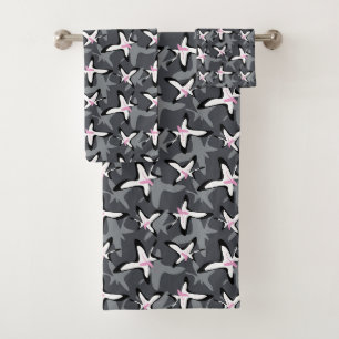 Rosa graue moderne abstrakte Blume Badhandtuch Set