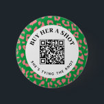 Rosa grüner Leopard-Junggeselinnen-Abschied QR-Zah Button<br><div class="desc">Eine viel sicherere Möglichkeit, Fremden, Freunden oder Familienmitgliedern lassen, die Braut zu einem Drink am Bachelorette-Abend zu kaufen. Dieser niedliche tragbare Knopf enthält bearbeitbaren Text und ein scannbares QR-Code-Set mit einer benutzerdefinierten Zahlungsoption. Ein prächtiger Rahmen aus rosa und grünem Leopardenprint ist ein auffälliges und lustiges Extra für die Nachtfeste eines...</div>