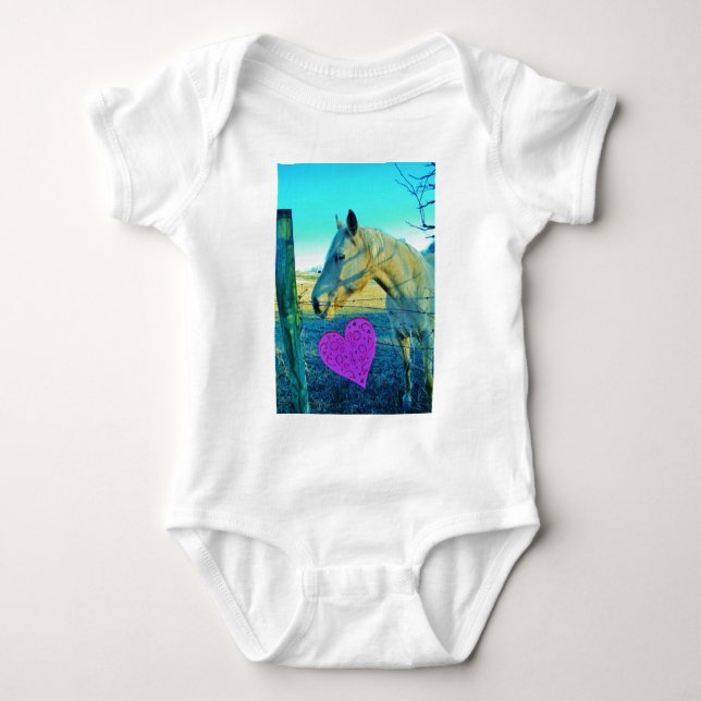 Rosa Herz und gelbes Pferd Baby Strampler (Vorderseite)