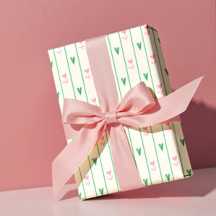 Rosa Herzblüten & Grünes Herz - Modernes Valentins Geschenkpapier