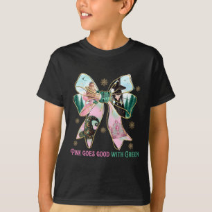 Rosa Hexe wird gut mit grüner Halloween-Hexe T-Shirt