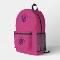 Rosa Jeansstoff-Textur mit bedrucktem Logo auf der