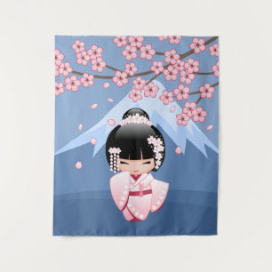 Rosa Kimono Kawaii Kokeshi-Puppe Berg auf Blau Wandteppich