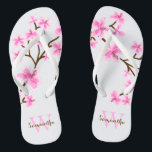 Rosa Kirschblüten Mit Monogramm Flip Flops<br><div class="desc">Schöne und süße Kirschblüten oder Sakura-Blume sind perfekt für Frühling, Sommer, sowie für Braut, Brautmädchen, Brautmutter, Bräutigam, Trauzeugin, Blume Mädchen Geschenke, und vieles mehr!</div>