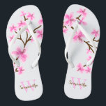 Rosa Kirschblüten Mit Monogramm Flip Flops<br><div class="desc">Schöne und süße Kirschblüten oder Sakura-Blume sind perfekt für Frühling, Sommer, sowie für Braut, Brautmädchen, Brautmutter, Bräutigam, Trauzeugin, Blume Mädchen Geschenke, und vieles mehr!</div>
