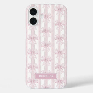 Rosa Koketten Schleifen auf gestreiften Monogramme iPhone 16 Plus Hülle