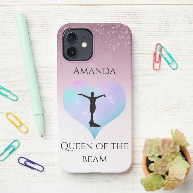 Rosa Königin der Bamgymnastik Personalisiert iPhone 12 Hülle (Auf dem Schreibtisch)