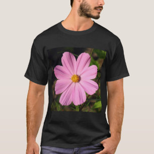 Rosa Kosmos (quadratisches Foto) T-Shirt