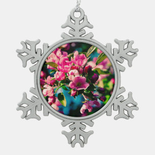 Rosa Krabbenapfel-Blume Schneeflocken Zinn-Ornament