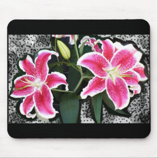 Rosa Lilien-Blumen Mousepad
