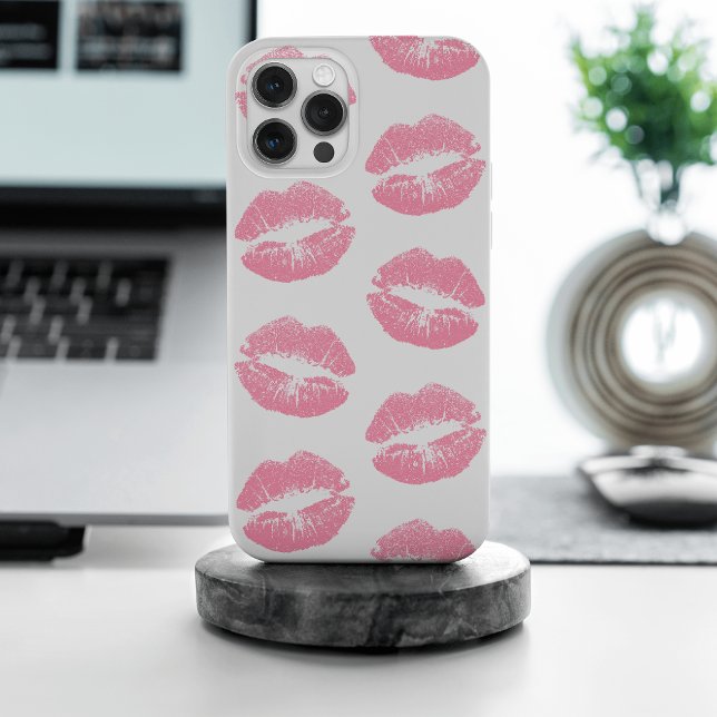 Rosa Lippen, Lippenmuster, rosa Lipstick, Kuss iPhone 15 Pro Max Hülle (Von Creator hochgeladen)