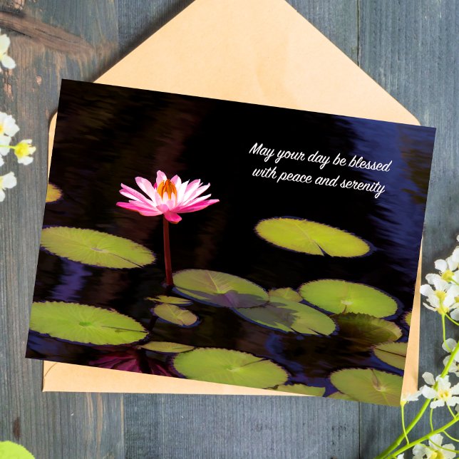 Rosa Lotus mit friedlicher und ruhiger Postkarte (Embrace peace and serenity with this inspiring pink lotus, symbolizing purity and beauty.)