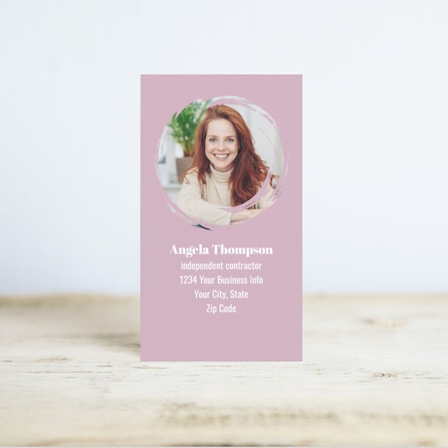 Rosa modernes benutzerdefiniertes QR-Code-Foto Visitenkarte ( Business card with stylish photo template.)