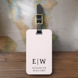 Rosa Modernes Monogramm Minimalistisch Gepäckanhänger<br><div class="desc">Erleben Sie Ihre Reise mit unserem Classic Elegant Modern Minimalistischen Monogram Gepäcktag. Dieses liebevoll gestaltete Accessoire verbindet zeitlose Eleganz mit zeitgemäßem Minimalismus und sorgt dafür, dass sich Ihr Gepäck durch Eleganz hervorhebt. Dieses Gepäckanhänger ist mit Präzision und Liebe zum Detail gestaltet und ist mehr als nur ein praktisches Objekt; es...</div>