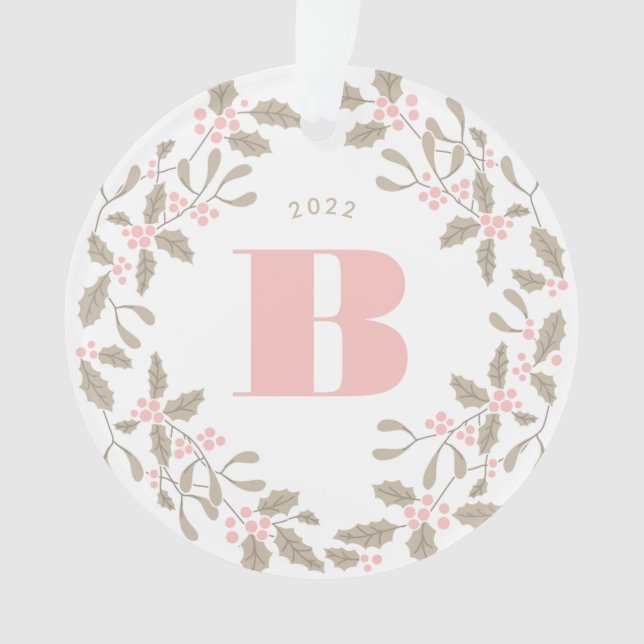 Rosa Monogram Holly Wreath Wedding Foto Ornament (Vorderseite)