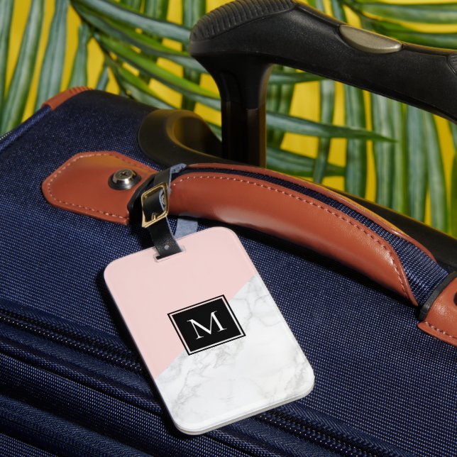 Rosa | Monogramm-Gepäckstück aus weißem Marmor Gepäckanhänger (Vorderseite Insitu 1)