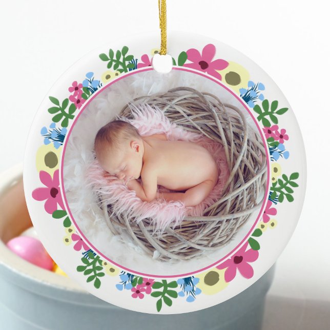 Rosa Osterring Blume Ring Baby Foto Name Ei Chick Keramik Ornament (Von Creator hochgeladen)