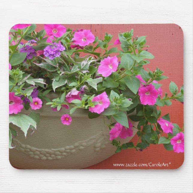 Rosa Petunie-Pflanzer Mousepad (Vorne)