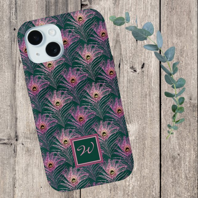 Rosa PfauenFedern und Monogramm auf Grün Case-Mate iPhone Hülle (Von Creator hochgeladen)