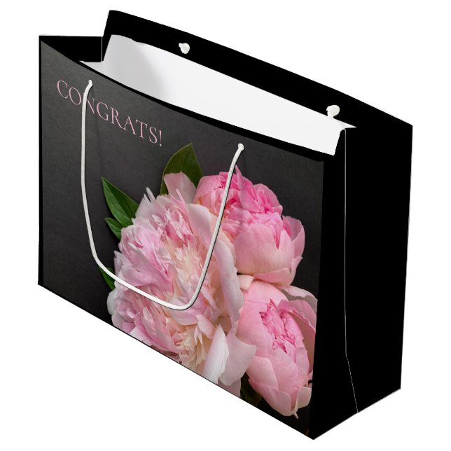 Rosa Pfennige auf dunklem Hintergrund Große Geschenktüte (Vorderseite Schrägansicht)