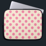 Rosa Polka-Punkte auf Sahne Laptopschutzhülle<br><div class="desc">Rosa Polka-Punkte auf Sahne</div>