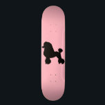 Rosa Pudel-Rockinspirierter Skateboard<br><div class="desc">Brechen Sie Ihre Schuposocken und Sattelschuhe aus und beginnen Sie das Tanzen, äh, skateboarding! Dieser rosa Pudelrock inspirierte Skateboard sieht wie ein klassischer Fünfzigerjahre Pudelrock aus. Die Ausrüstungsbeschreibungen eine schwarze Silhouette eines Pudels auf einem rosa Hintergrund. Er fängt an, wie die Fünfzigerjahre viel auszusehen!</div>