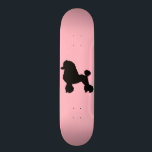 Rosa Pudel-Rockinspirierter Skateboard<br><div class="desc">Brechen Sie Ihre Schuposocken und Sattelschuhe aus und beginnen Sie das Tanzen,  äh,  skateboarding! Dieser rosa Pudelrock inspirierte Skateboard sieht wie ein klassischer Fünfzigerjahre Pudelrock aus. Die Ausrüstungsbeschreibungen eine schwarze Silhouette eines Pudels auf einem rosa Hintergrund. Er fängt an,  wie die Fünfzigerjahre viel auszusehen!</div>