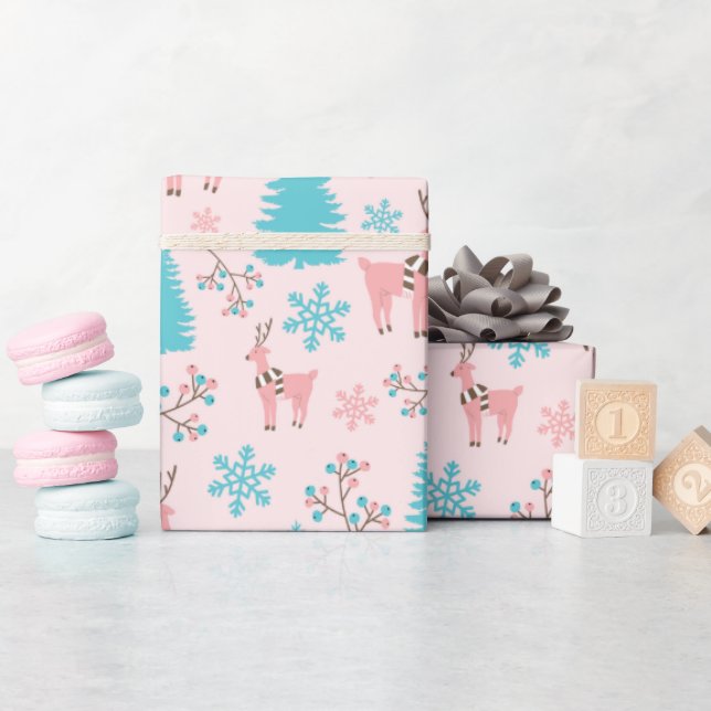 Rosa Reindeer Blaue Pine Tree & Berry Zweigstelle Geschenkpapier (Babyparty)