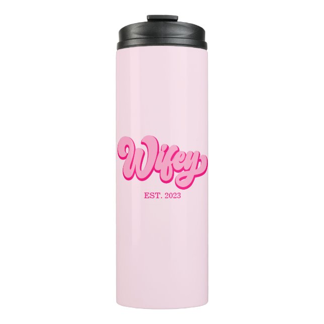 Rosa Retro Wifey Est. Jahr Bride Fiancé Thermosbecher (Vorderseite)