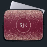 Rosa Rosa Rose Gold Glitzer Monogram Laptopschutzhülle<br><div class="desc">Blush Pink - Rose Gold und Burgund Red Imitats Glitzer und Sparkle Elegant Mit Monogramm Initials Case. Dieser Fall kann so angepasst werden,  dass er Ihren Anfangs- und Vornamen enthält.</div>