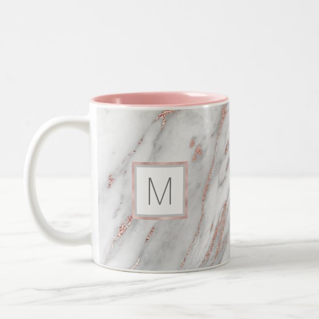 Rosa Rose Gold Marmorplatte Grau MONOGRAM Zweifarbige Tasse (Links)